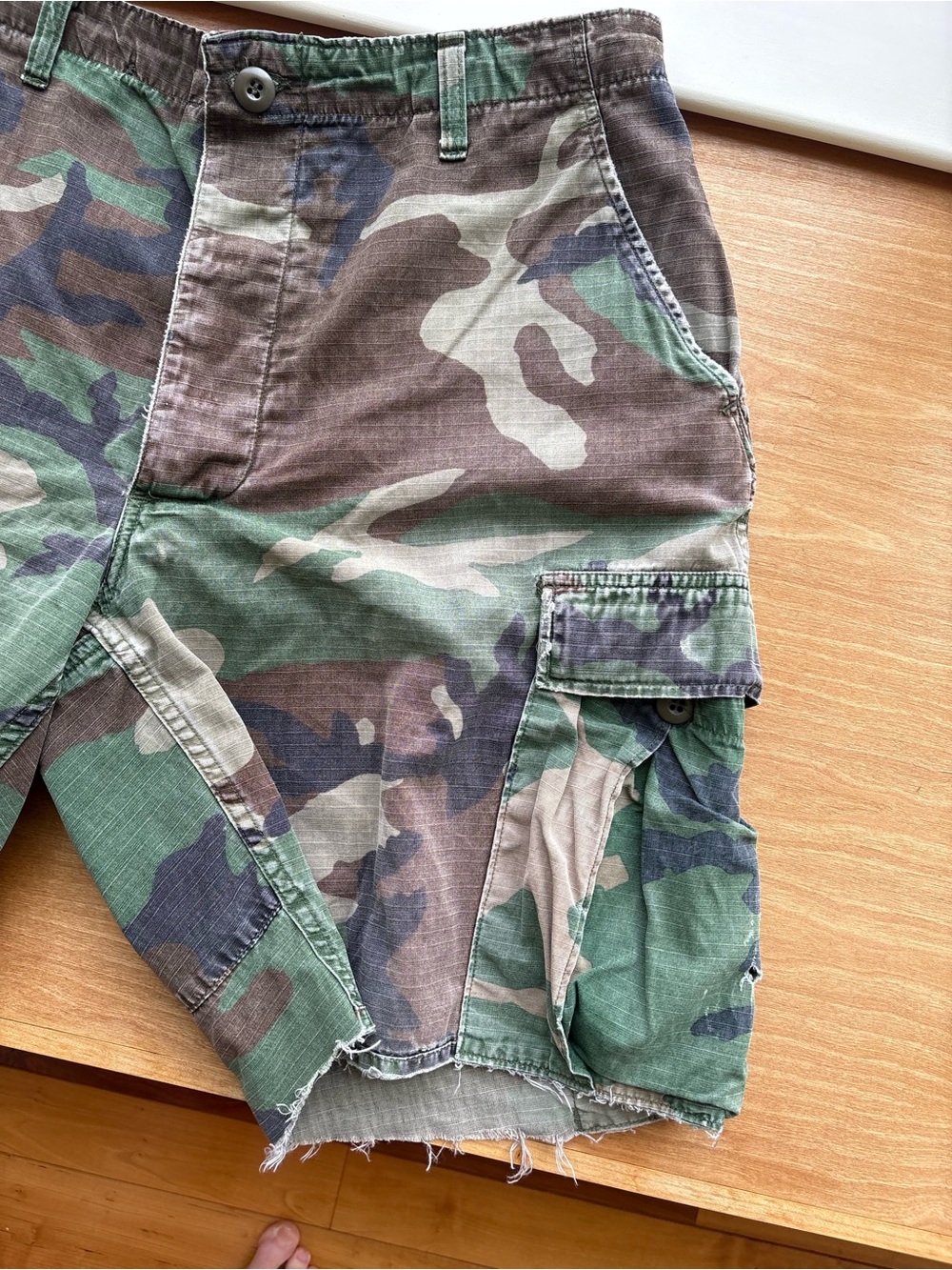 Cool Camouflage Cargo Men’s Shorts - Green Camo Military Issue Cut-Offs - Picture 8 of 13